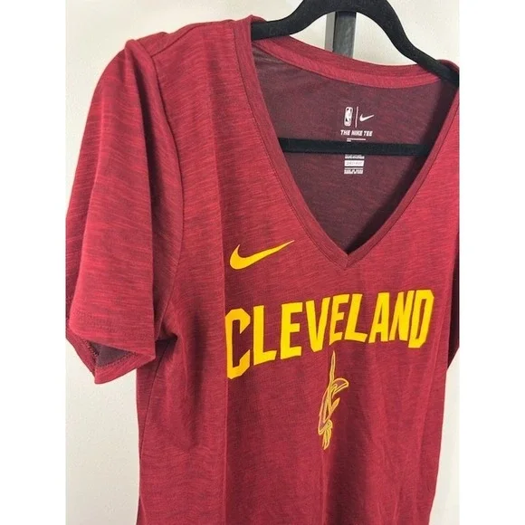 Nike Cleveland Cavaliers NBA Women's Size‎ Large Dri-Fit V-Neck Jersey Tee Red - Picture 3 of 5